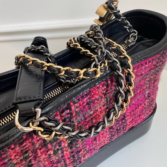 CHANEL S GABRIELLE - Picture 9 of 10